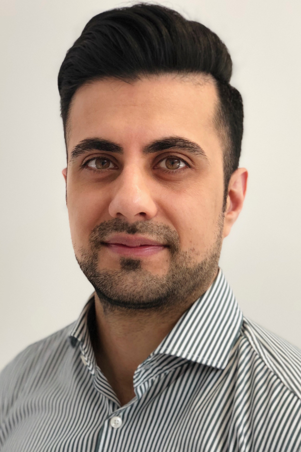 Dr Sulaman Anwar, Specialist Periodontist at Kensington London